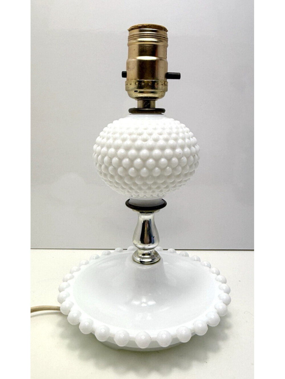 Vtg White Hobnail Milk Glass Saucer Base Electric Lamp Short 10.5"H WORKS